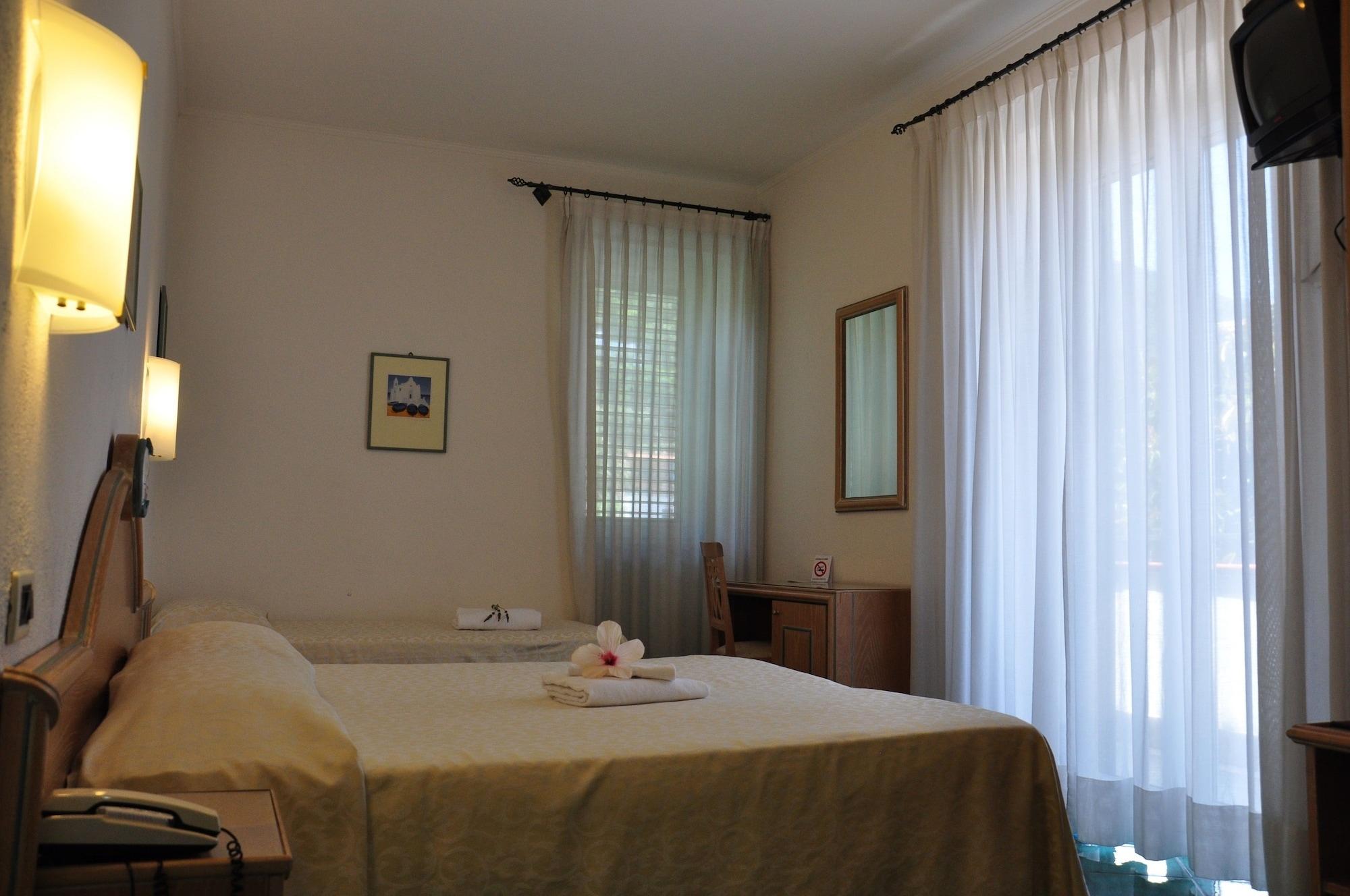 Hotel La Marticana Иския Екстериор снимка