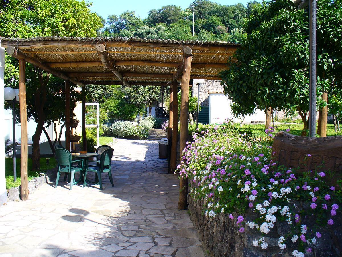 Hotel La Marticana Иския Екстериор снимка
