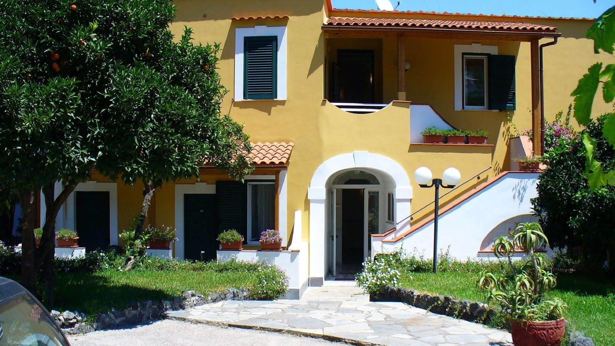 Hotel La Marticana Иския Екстериор снимка